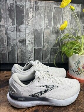 Brooks Ghost Running Shoes White with Gray Accents